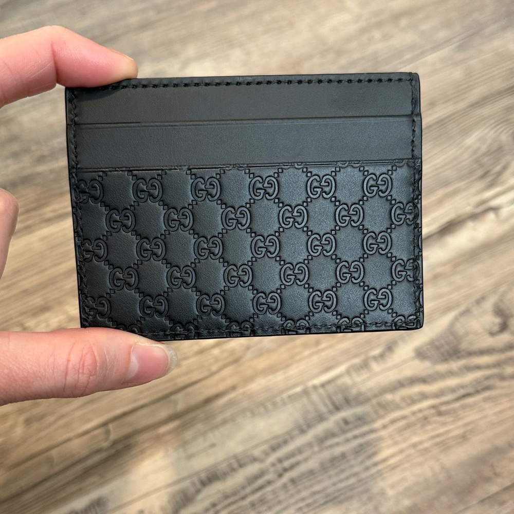 NWOT authentic GUCCI Microguccissima Card Holder | Black